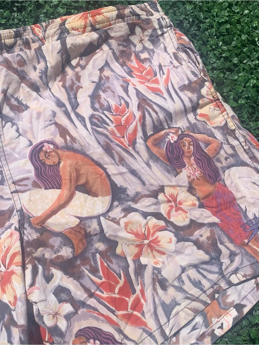 Vintage SPEEDO Hawaiian Polynesian woman tropical floral print swim trunks